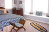 guest room new2.JPG (594637 bytes)